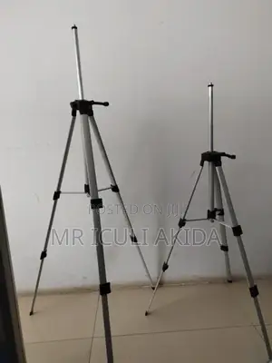 Camer/Phone Height Adjustd Tripod Stand WTH Laser Indicator