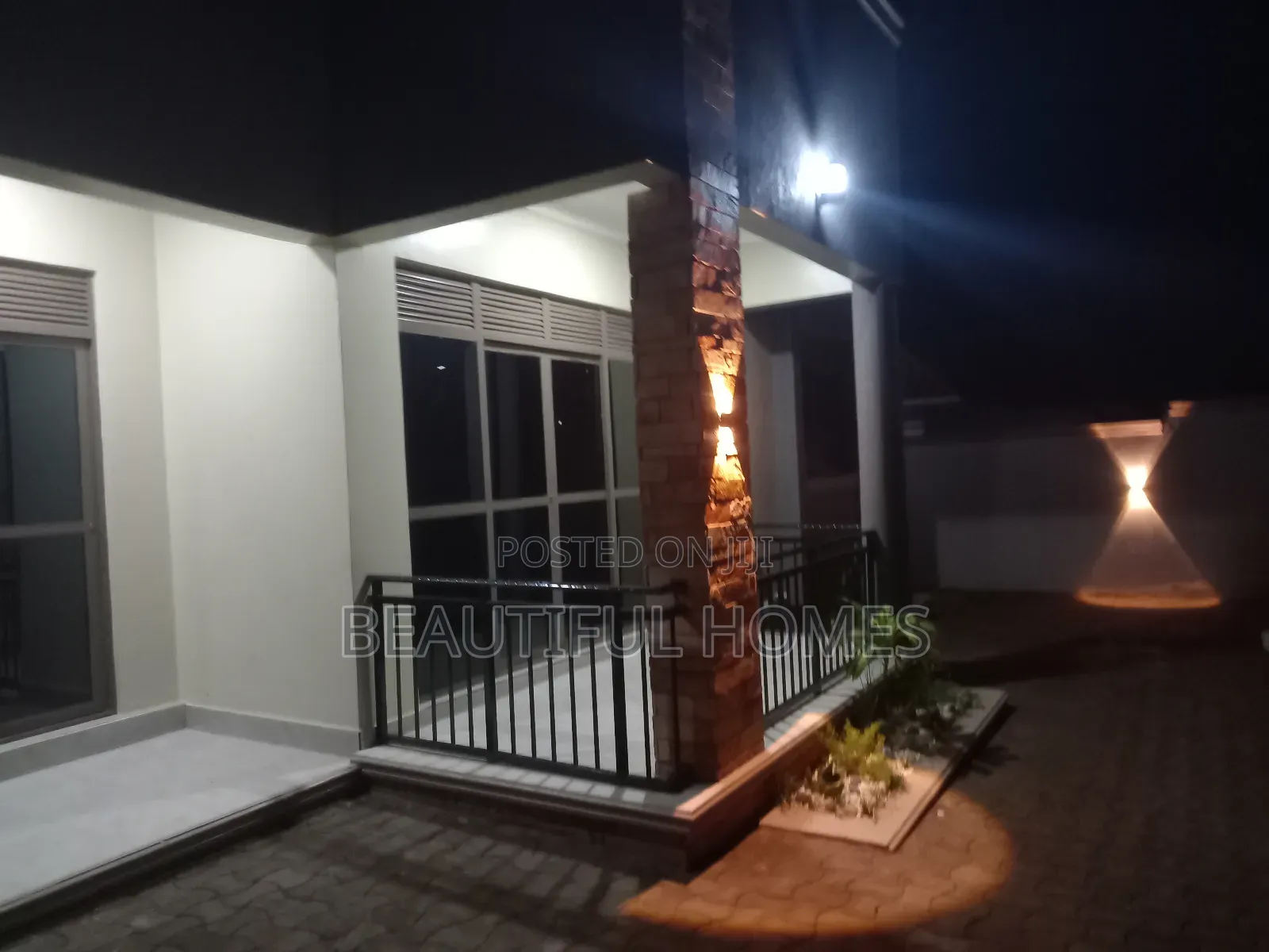 Furnished 4bdrm House in Kira for sale