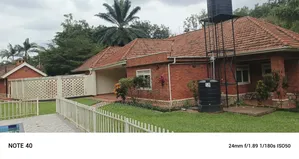 5bdrm Bungalow in Fs Properties Ltd, Central Division for rent