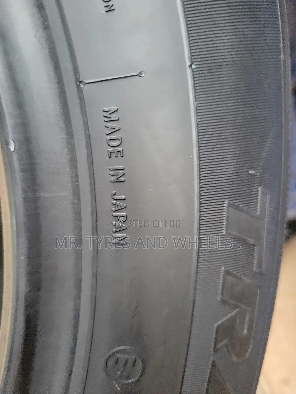 215/65 R16 Japan Tires in the Type of Toyo.
