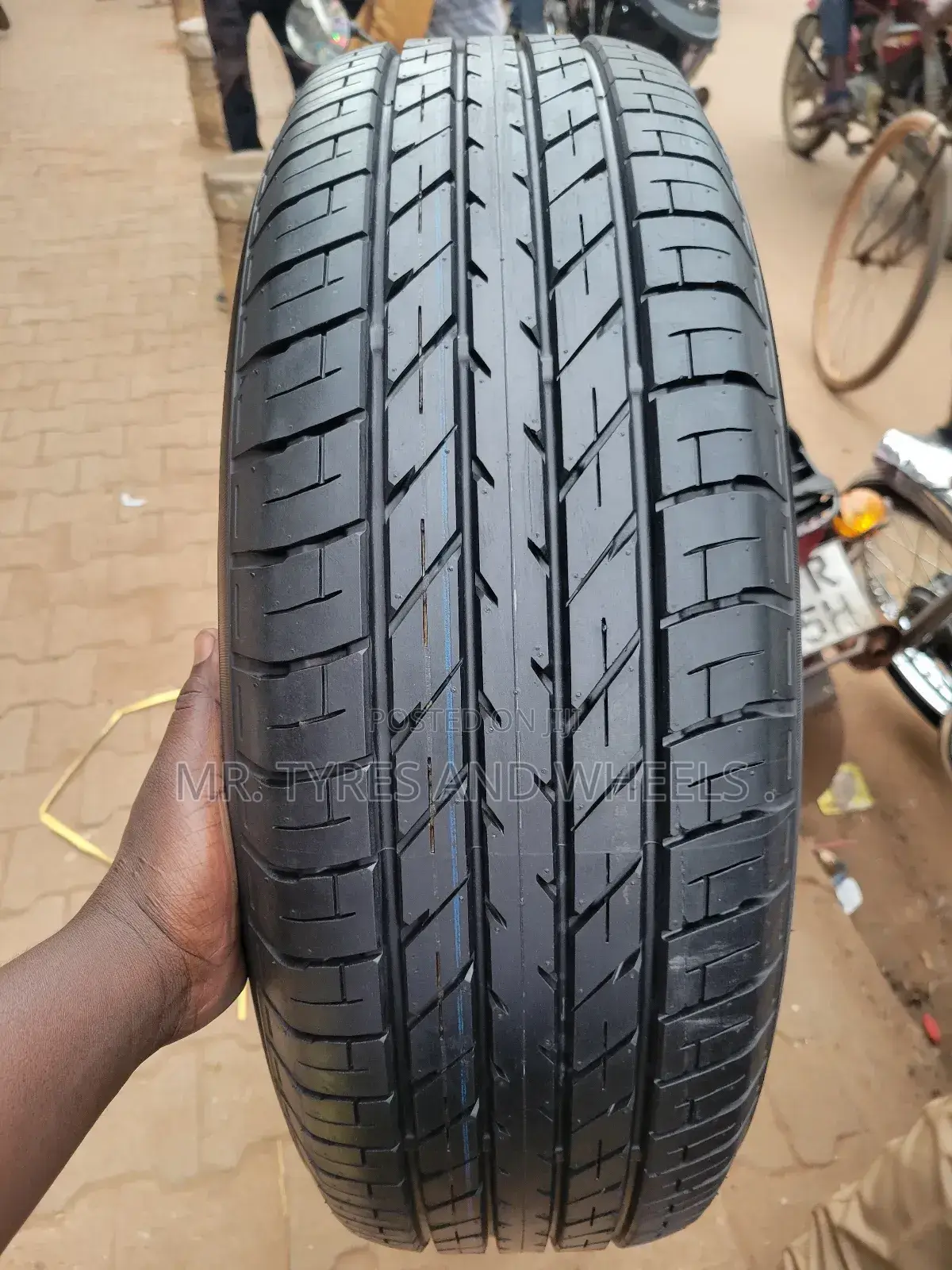 215/65 R16 Japan Tires in the Type of Toyo.