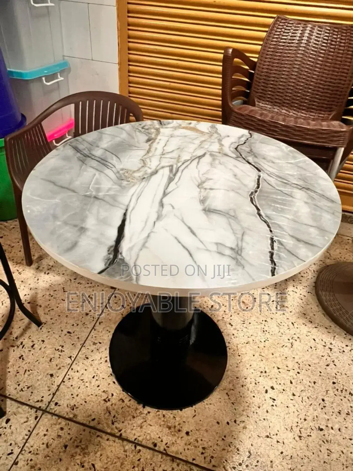 Center Round Table Brand New