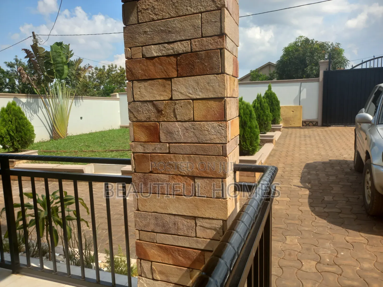 Furnished 4bdrm House in Kira for sale