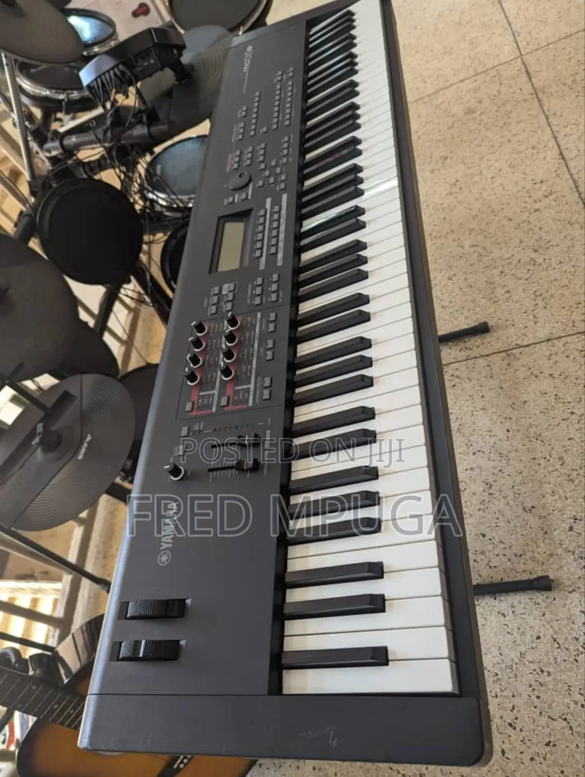Yamaha Mox 8 Keyboard