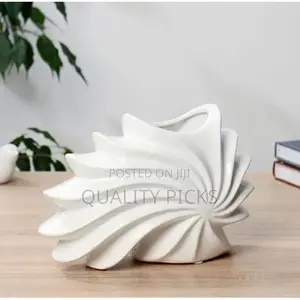 Simple and Stylish Creative Sea Bird Shell Mix Vase