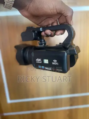  Ultra HD Camcorder