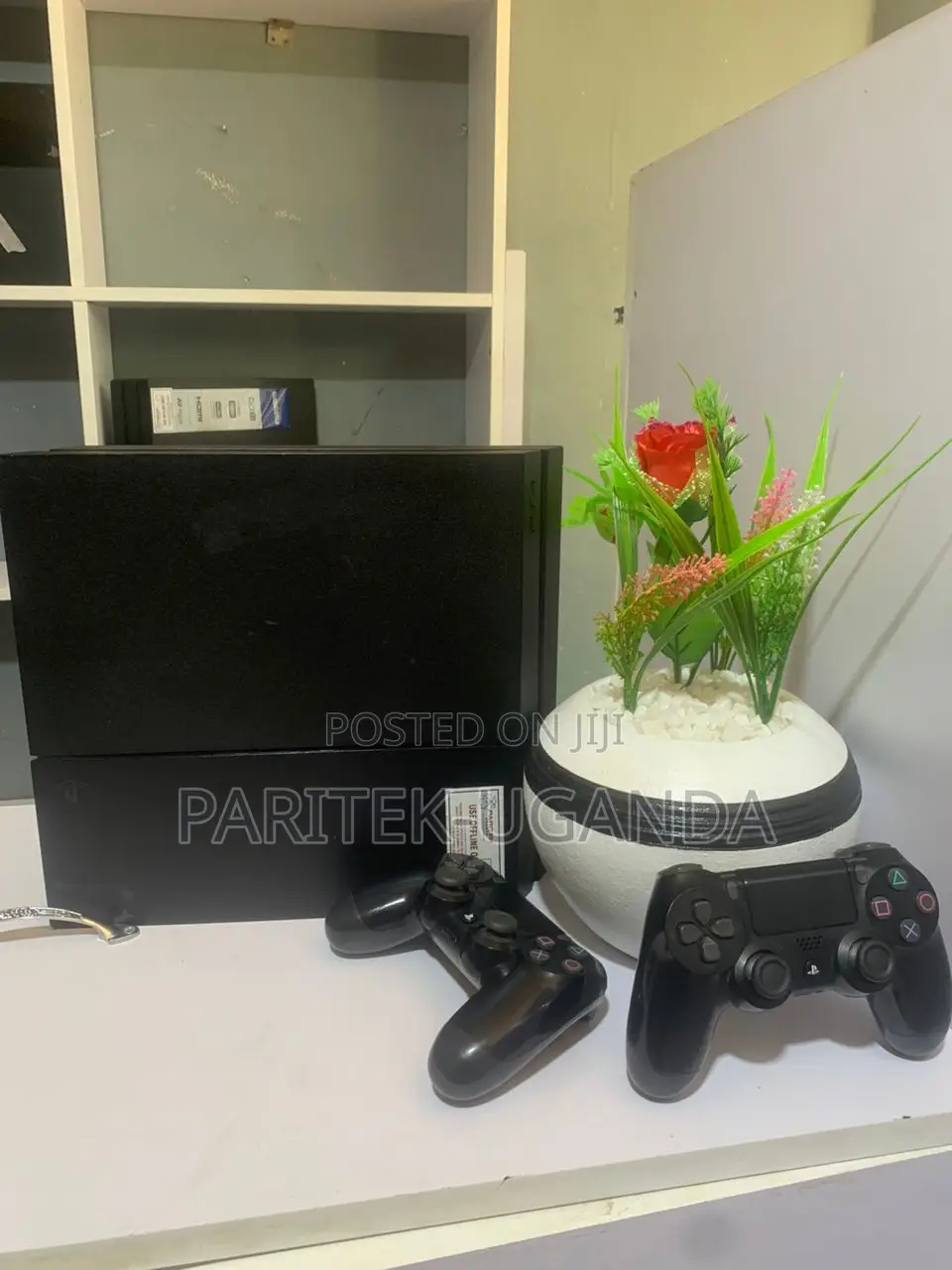 Playstation 4 With 500gb + 01 Controller+ 01 Game + Cables