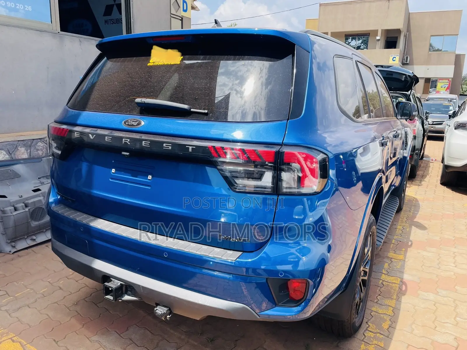 Ford Everest 2023 Blue