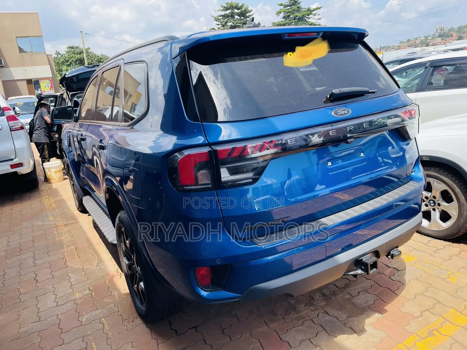 Ford Everest 2023 Blue