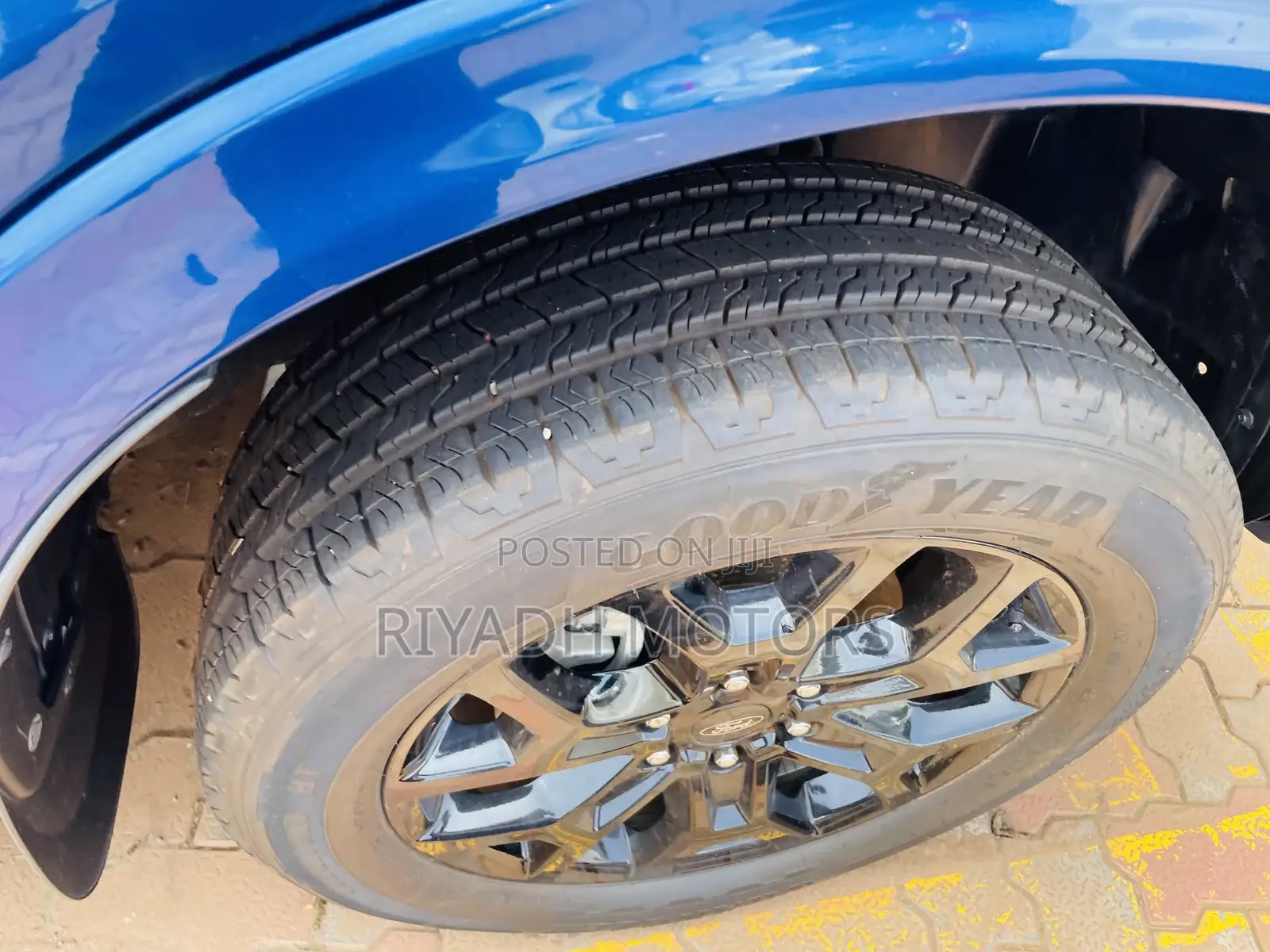 Ford Everest 2023 Blue