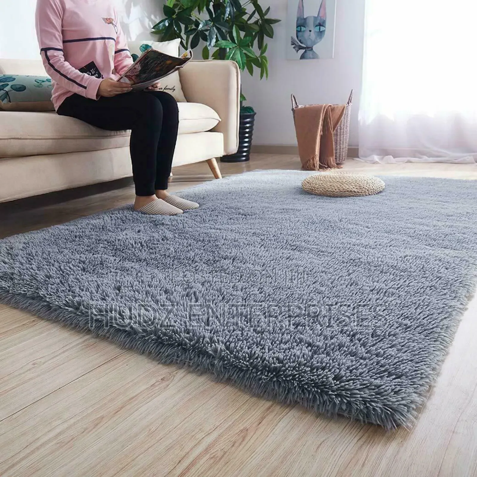 Fluffy Center Carpet Medium Size 1.5by 2meters Red Color