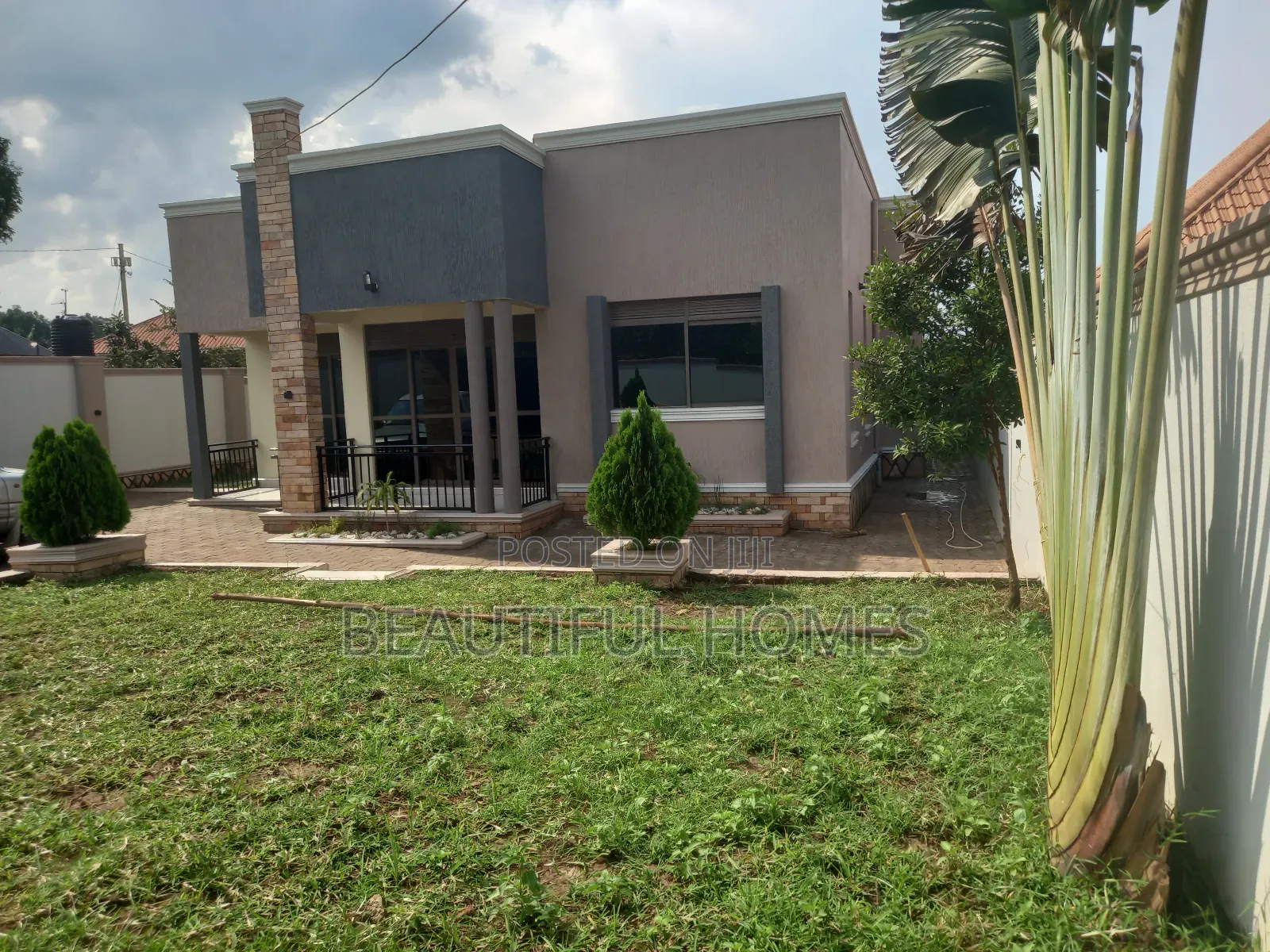 Furnished 4bdrm Bungalow in Kira for sale