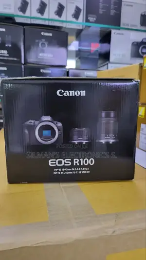 Canon Eos R100 With Dual Lenses