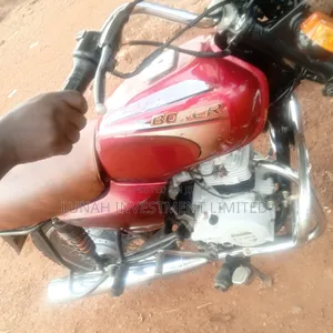 Bajaj Boxer BM100ES 2022 Red