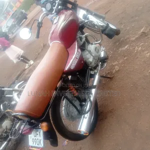 Bajaj Boxer 125 2023 Red
