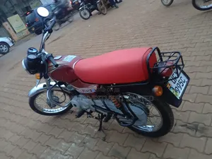 Bajaj Boxer 2023 Red