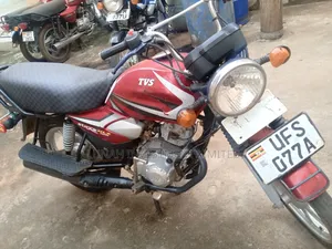 TVS HLX 125 2023 Red