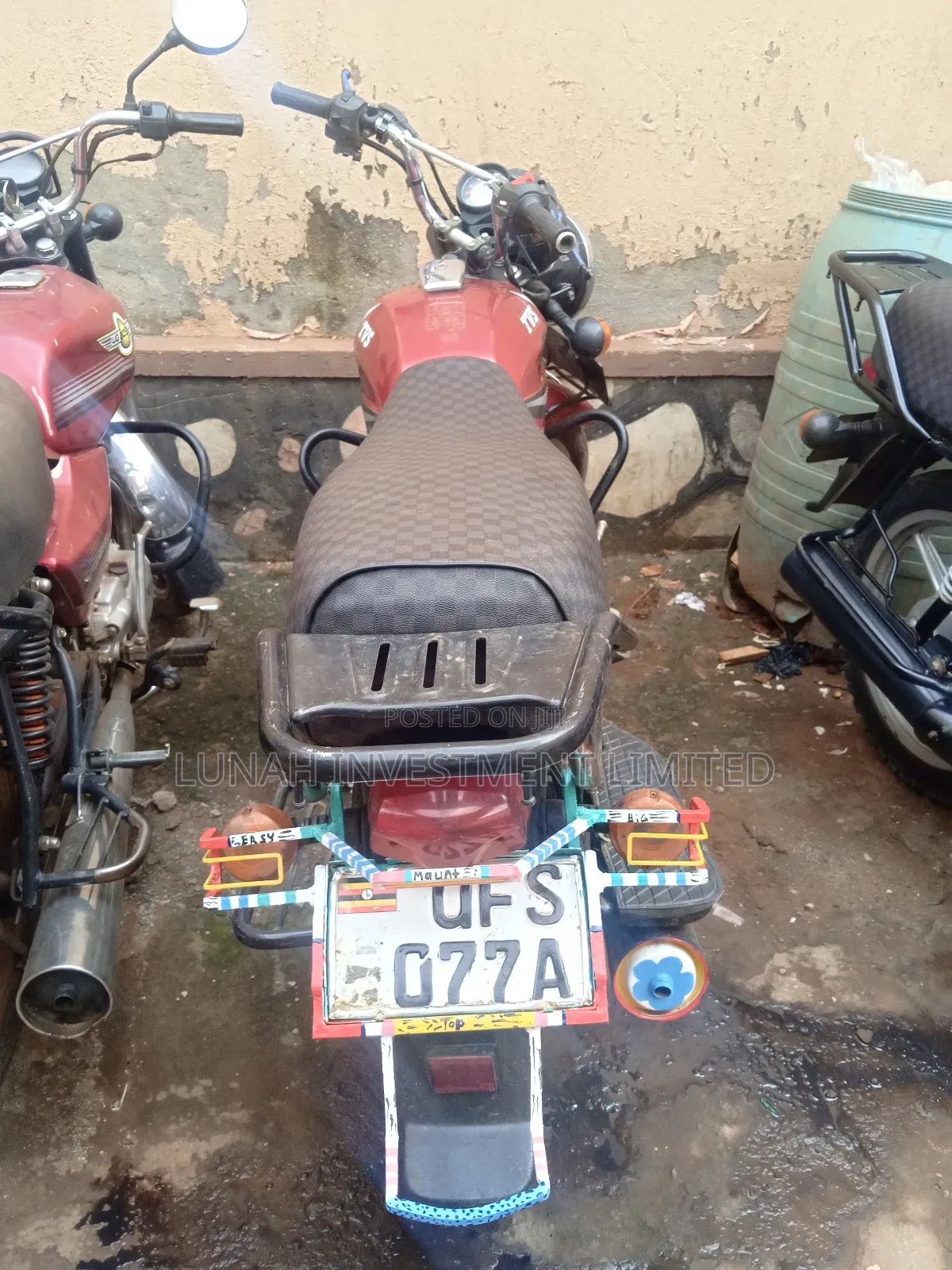 TVS HLX 125 2023 Red