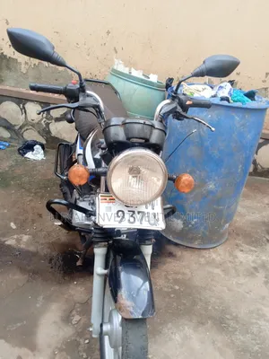 TVS HLX 125 2023 Red