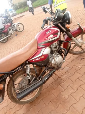 TVS HLX 125 2023 Red