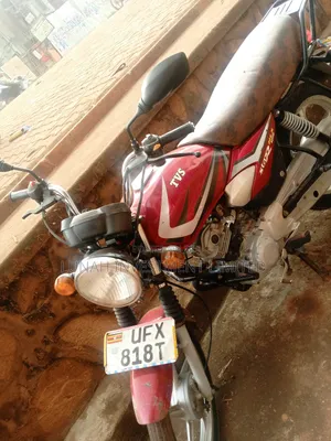 TVS HLX 125 2023 Red