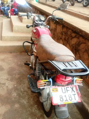 TVS HLX 125 2023 Red