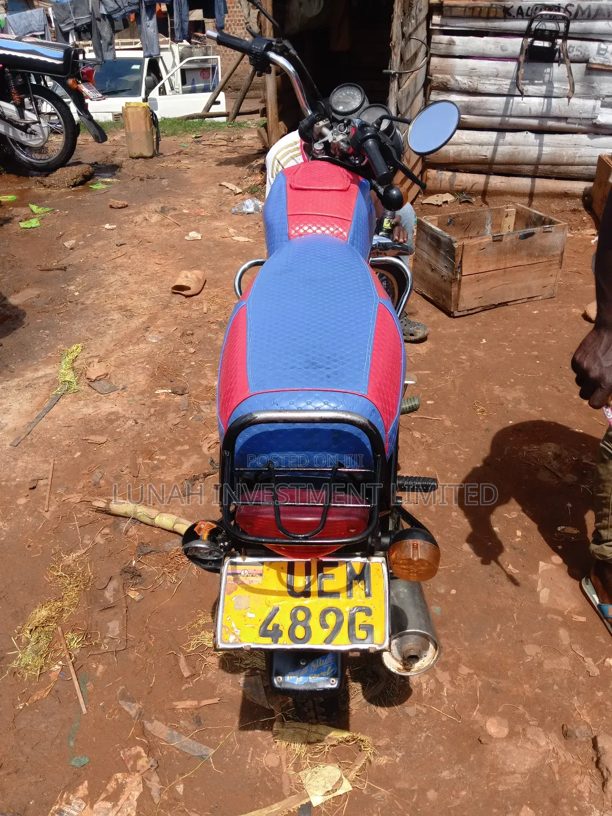 Bajaj Boxer 100 2022 Red