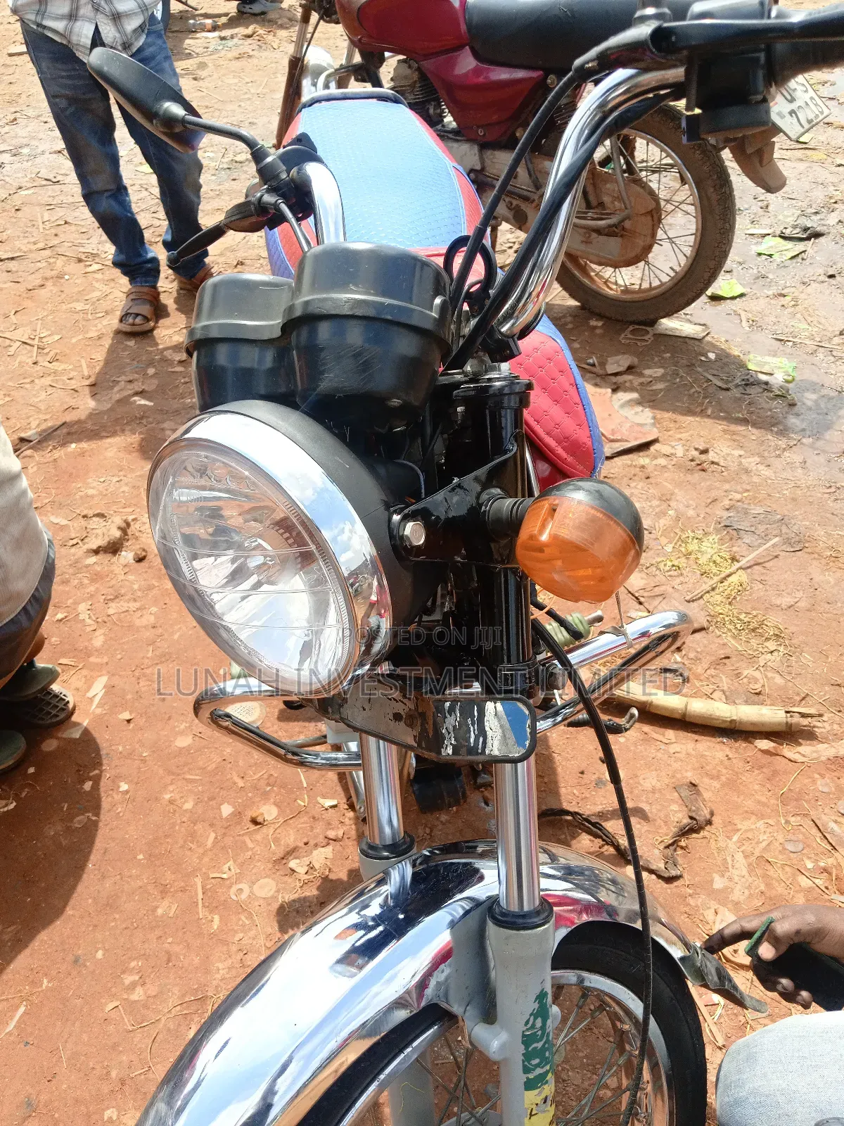 Bajaj Boxer 100 2022 Red