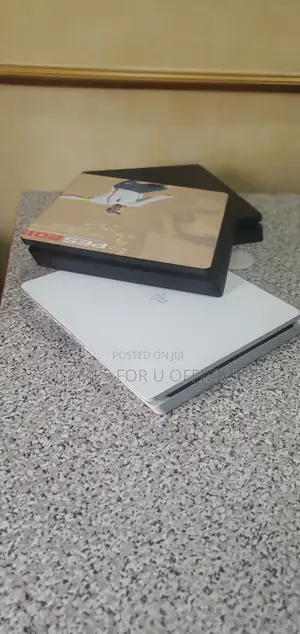 Uk Inported Chipped Ps4 Slim Consoles.,.,. G