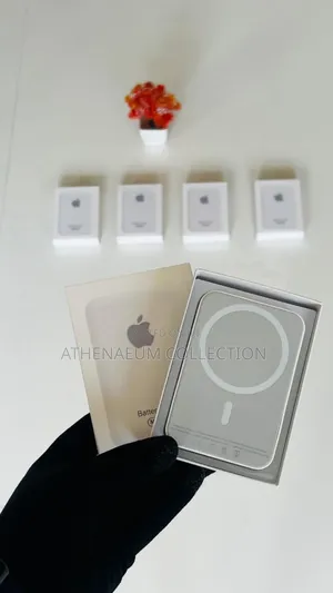 Photo - Apple Magsafe Power Bank