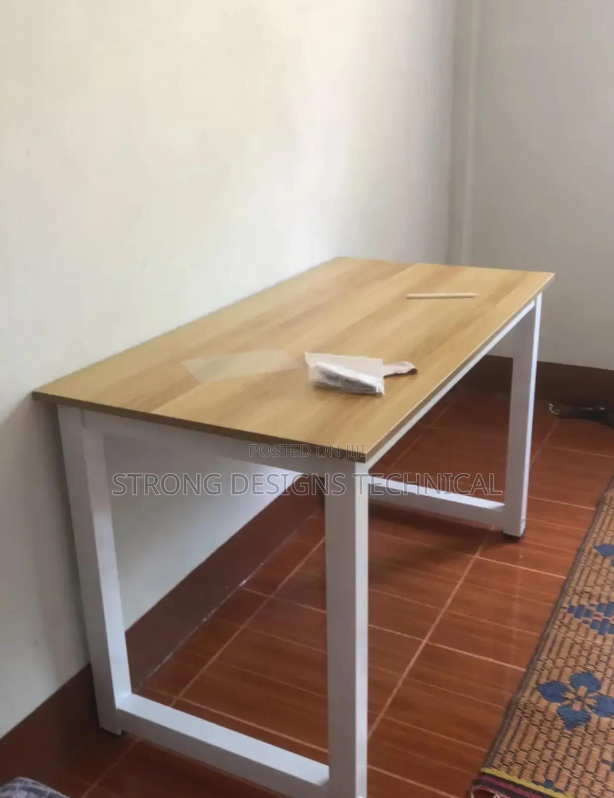 4ft Multipurpose Desk.
