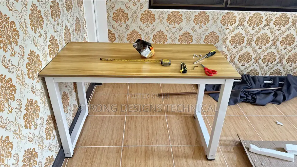4ft Multipurpose Desk.