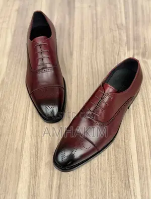 Men’S Finned Leather Classic Oxfords in Stock