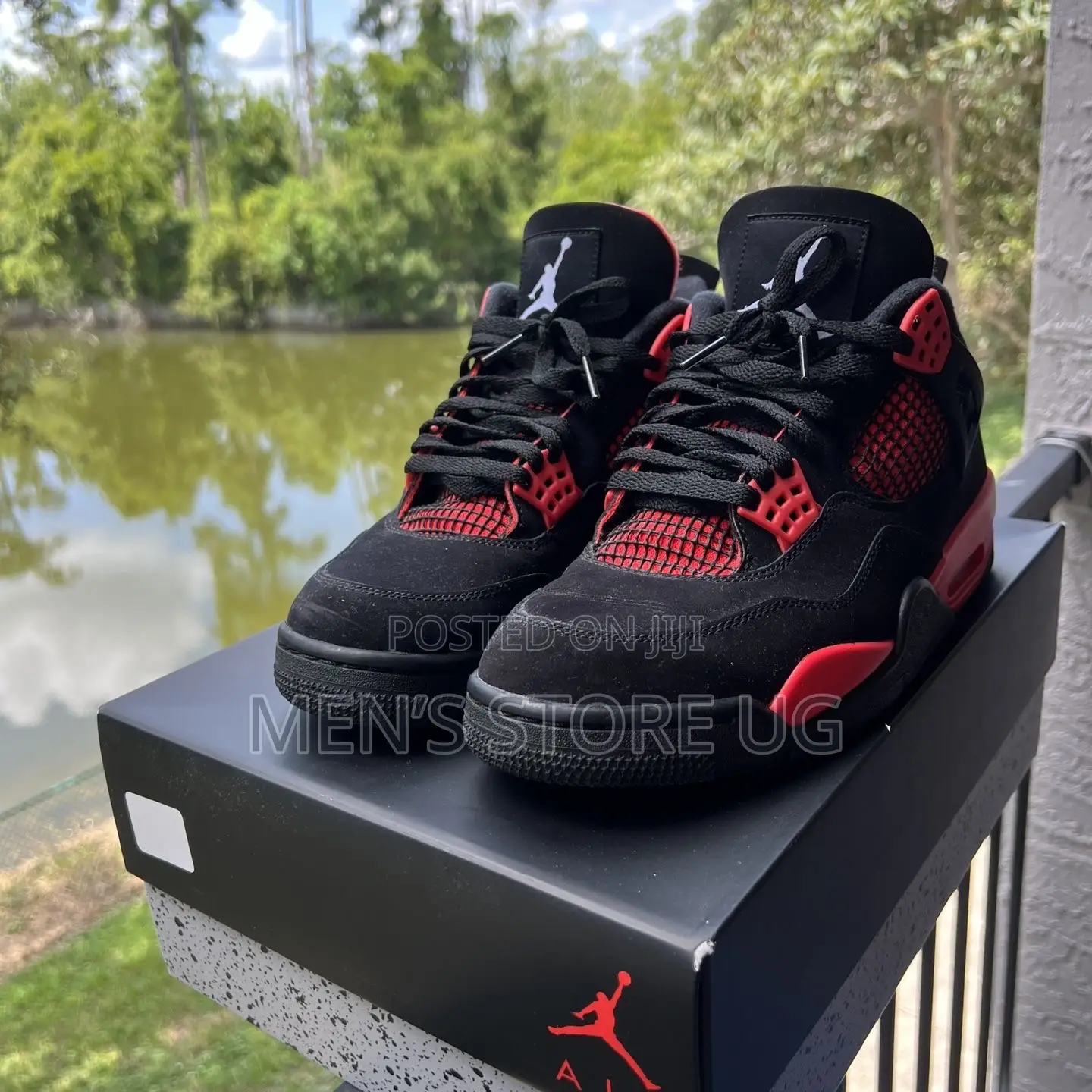 Air Jordan 4 Retro Thunder Red And Black