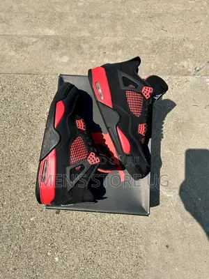Air Jordan 4 Retro Thunder Red And Black
