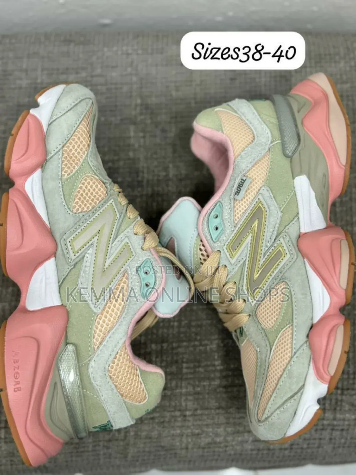 New Balance Series 530.