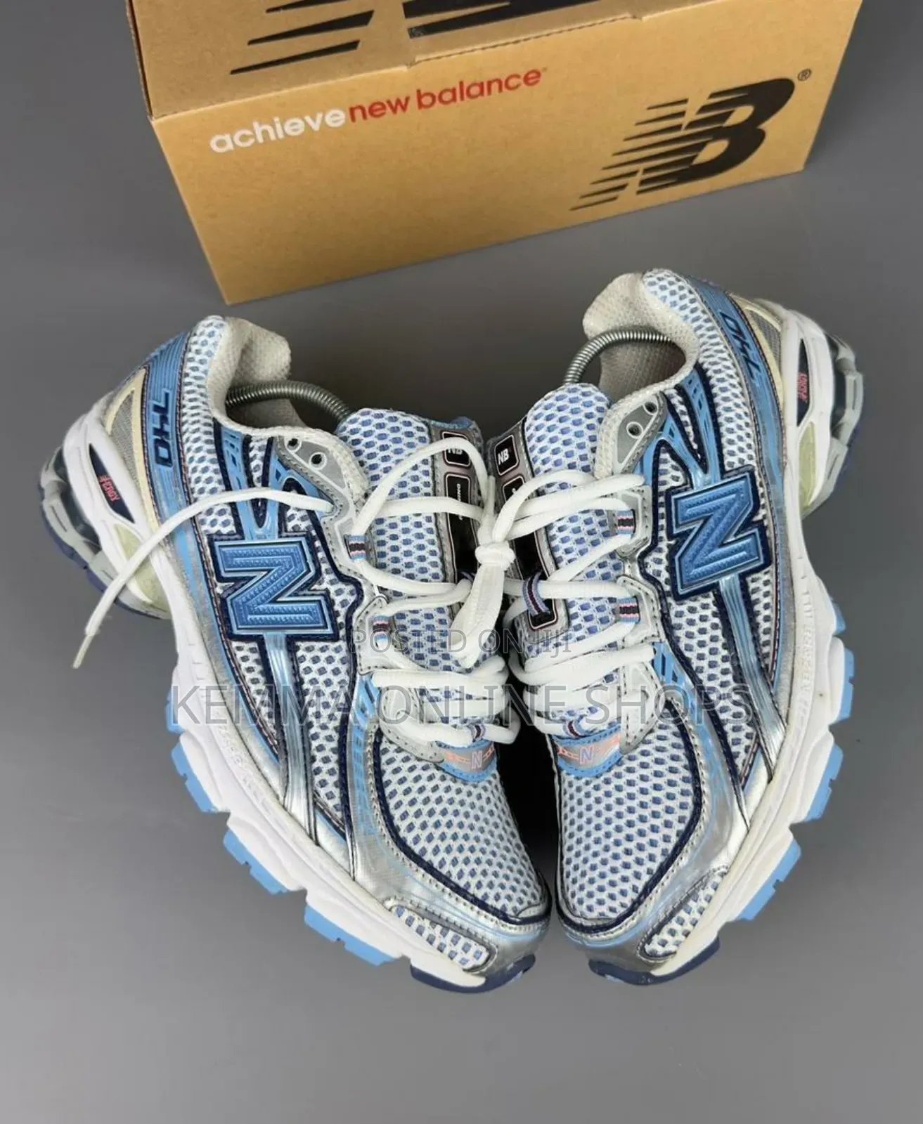 New Balance Series 530.