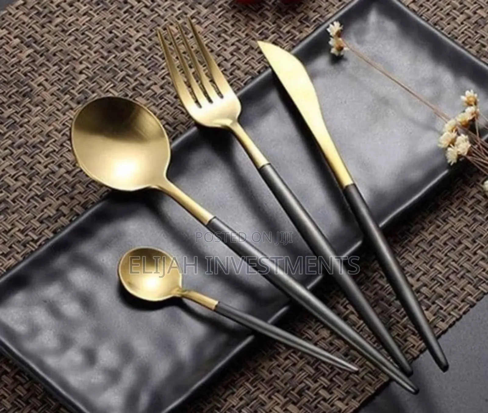 New 24pcs Black and Gold Cutlery Set