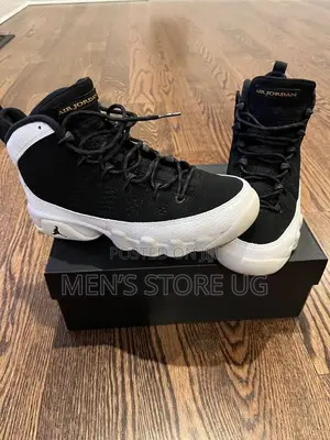 Air Jordan 9 Retro Black And White