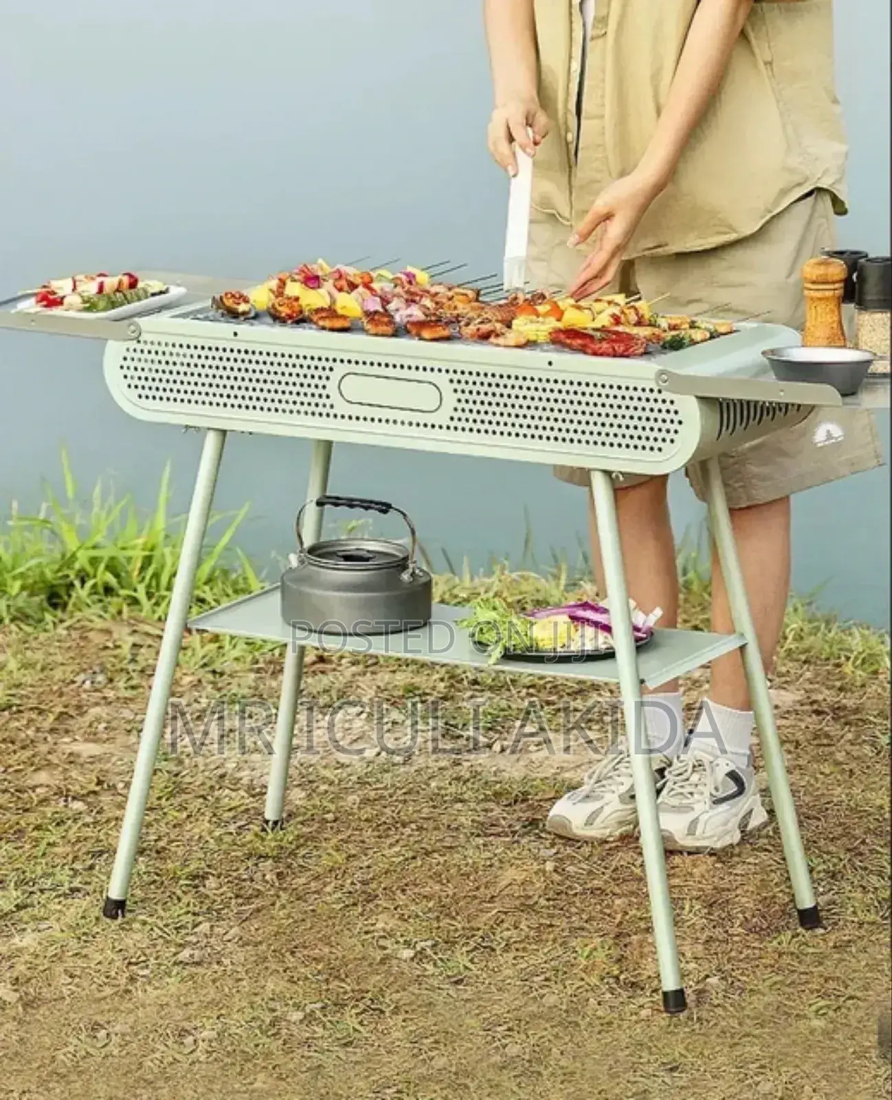 Outdoor Foldable Charcoal BBQ Grill WTH 3storage Boards