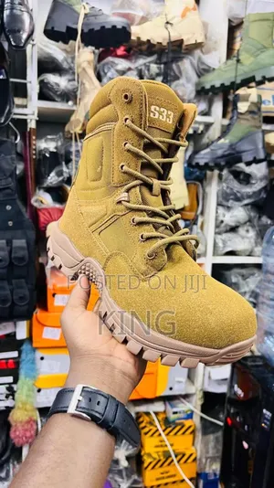 Right As33 Tactical Boots