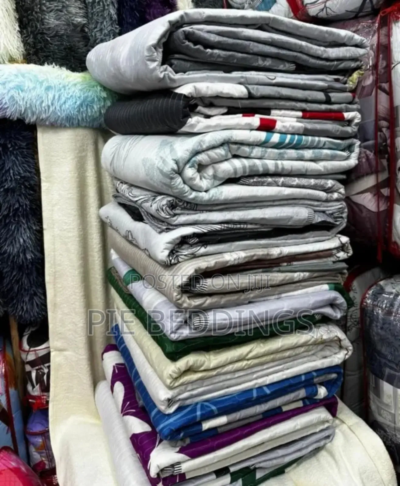 New 4pc Quality Bedspreads / Bedcover