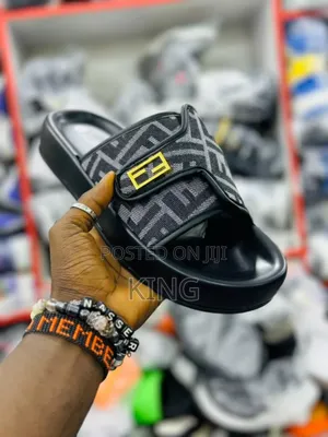 Charm Trending Sandals