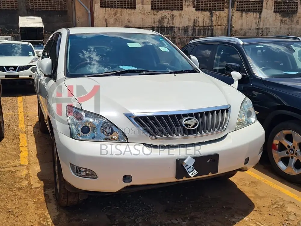 Toyota Harrier 2.4 2012 White