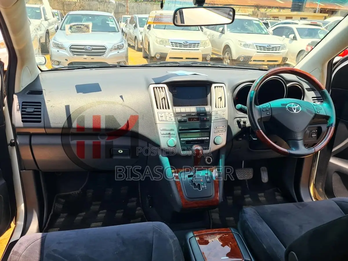 Toyota Harrier 2.4 2012 White