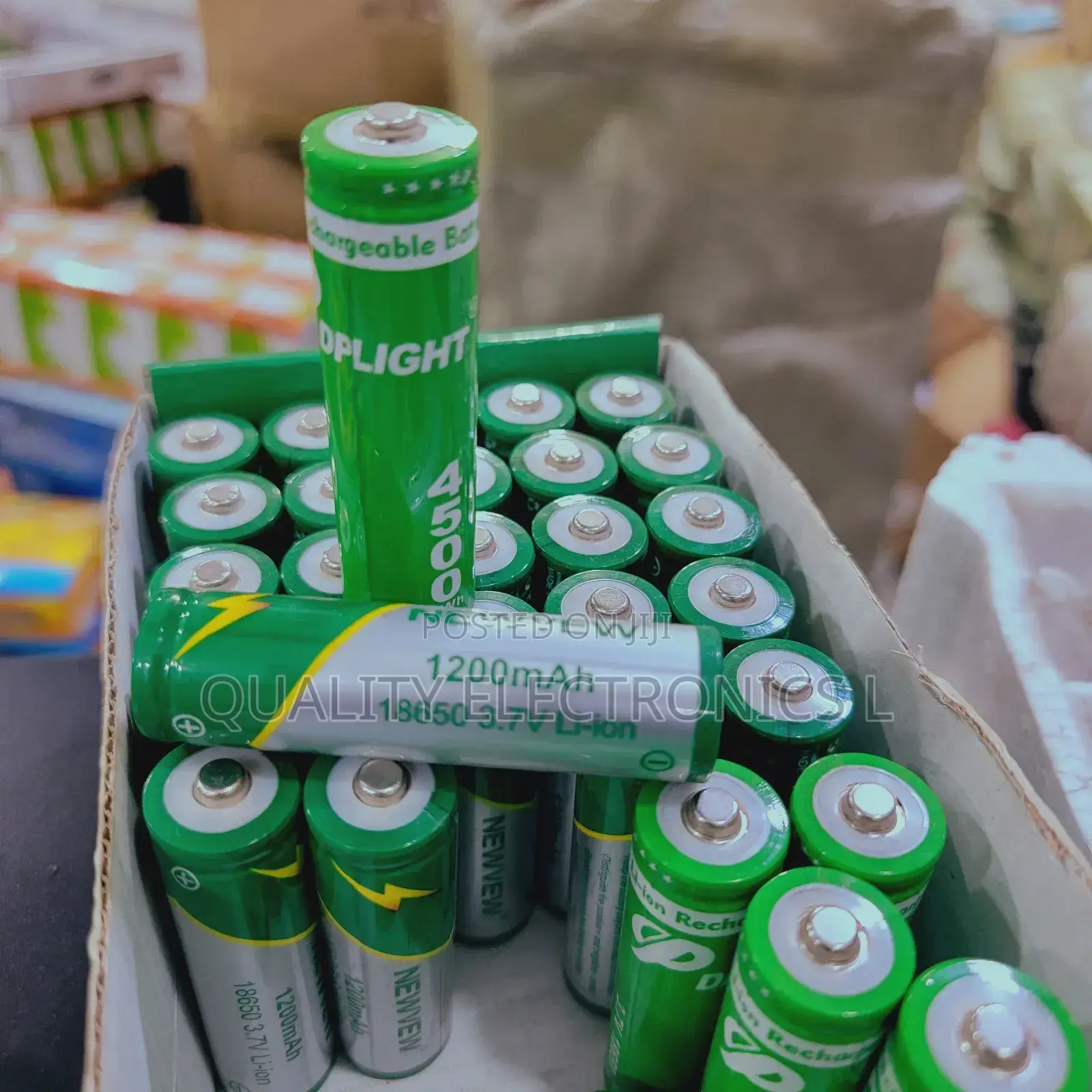 Newvew 3.7v Rechargeable Batteries