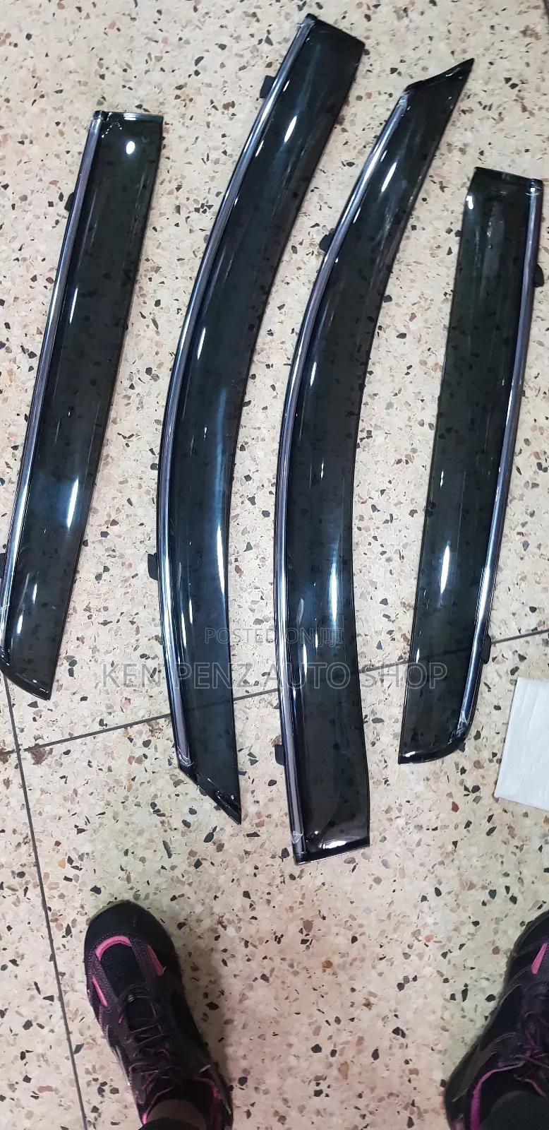 Rainshields or Obusasi for Mitsubishi Outlander