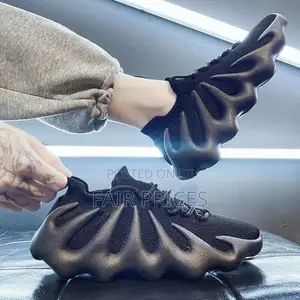 Yeezy Sneakers