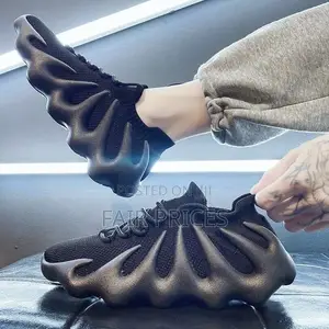 Yeezy Sneakers