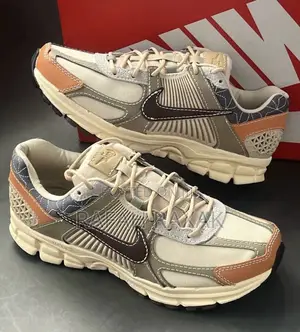 Original Nike Zoom Vomero 5 Amber Brown Casual Sneakers